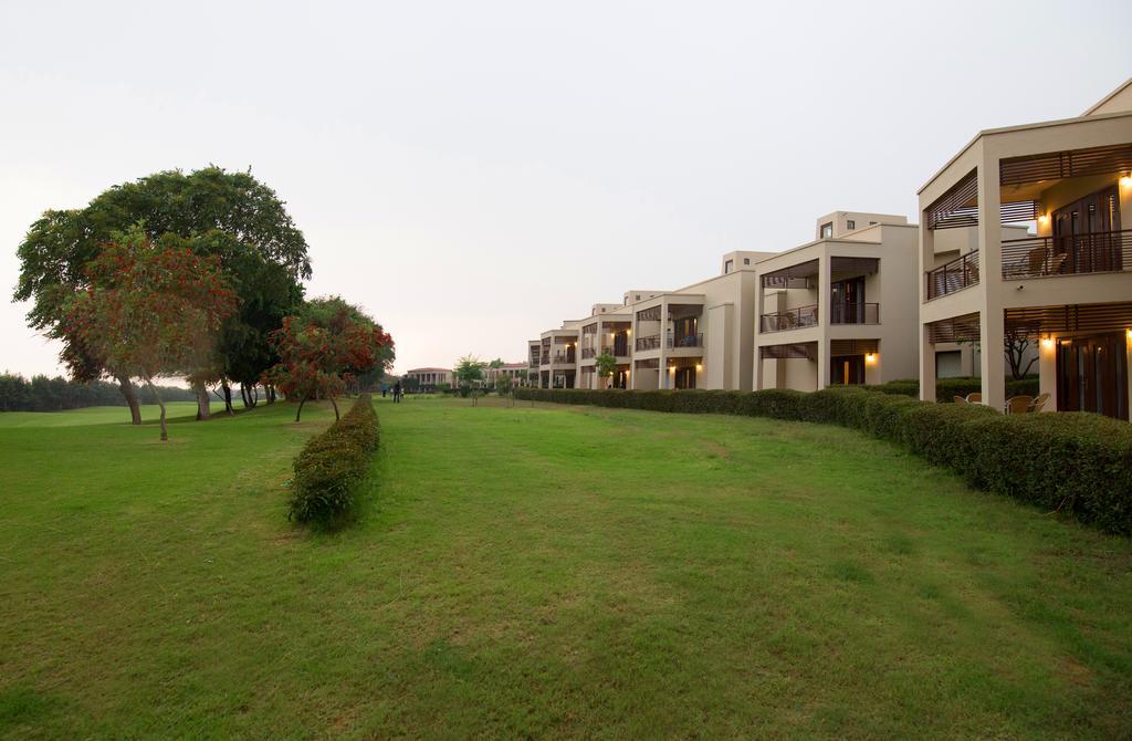 Lemon Tree Hotel, Tarudhan Valley, Manesar Gurgaon Eksteriør bilde