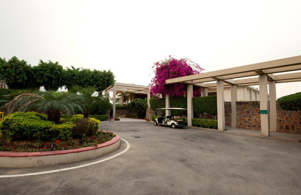 Lemon Tree Hotel, Tarudhan Valley, Manesar Gurgaon Eksteriør bilde