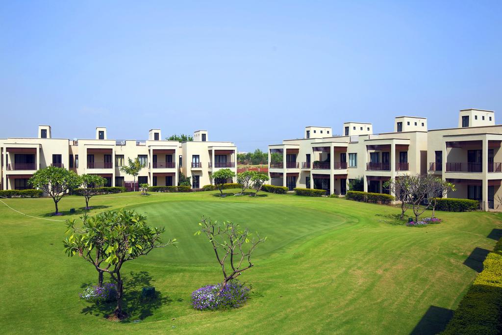 Lemon Tree Hotel, Tarudhan Valley, Manesar Gurgaon Eksteriør bilde