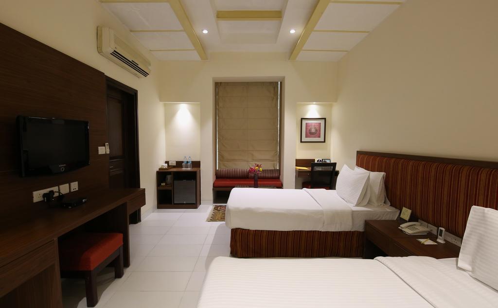 Lemon Tree Hotel, Tarudhan Valley, Manesar Gurgaon Eksteriør bilde