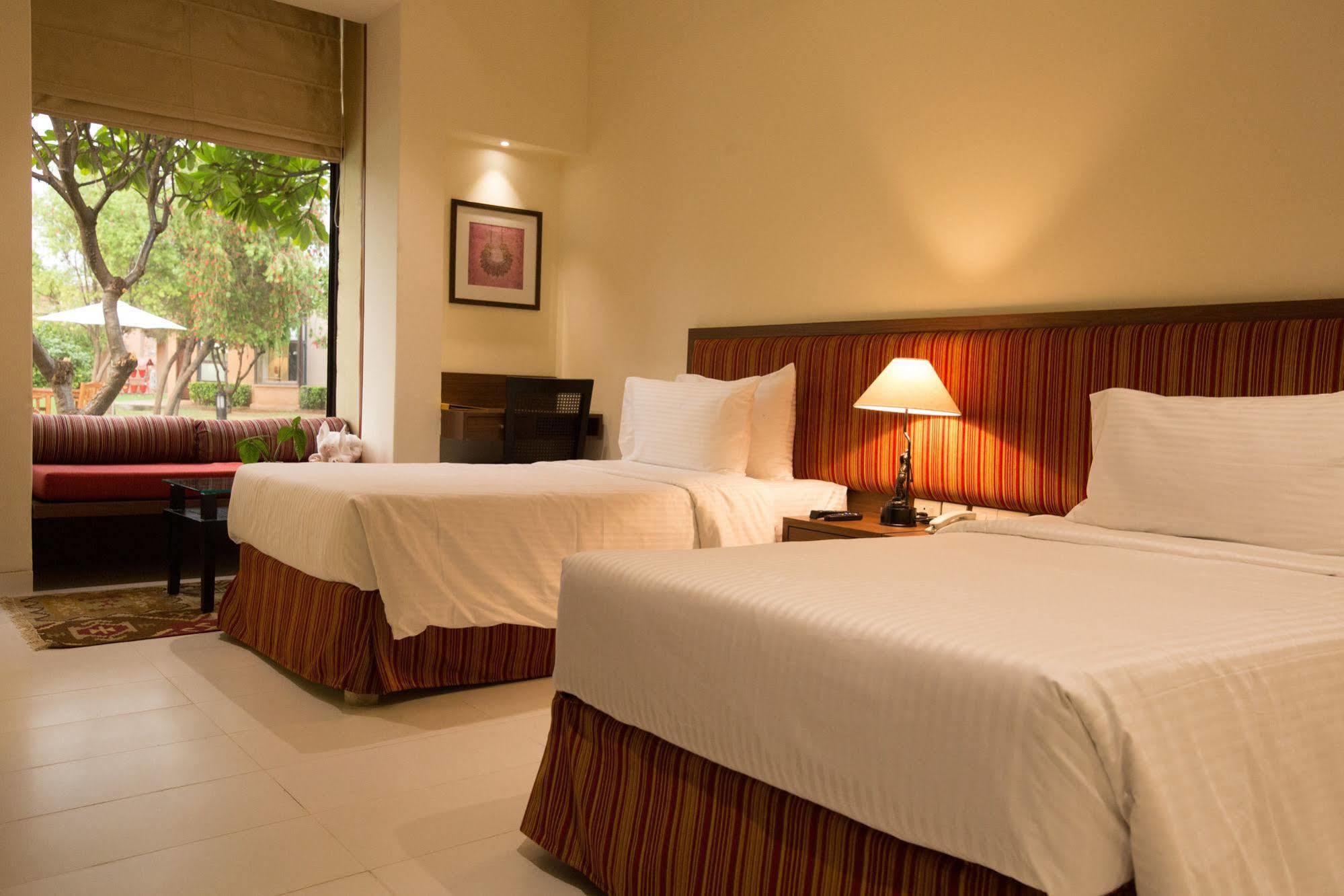 Lemon Tree Hotel, Tarudhan Valley, Manesar Gurgaon Eksteriør bilde