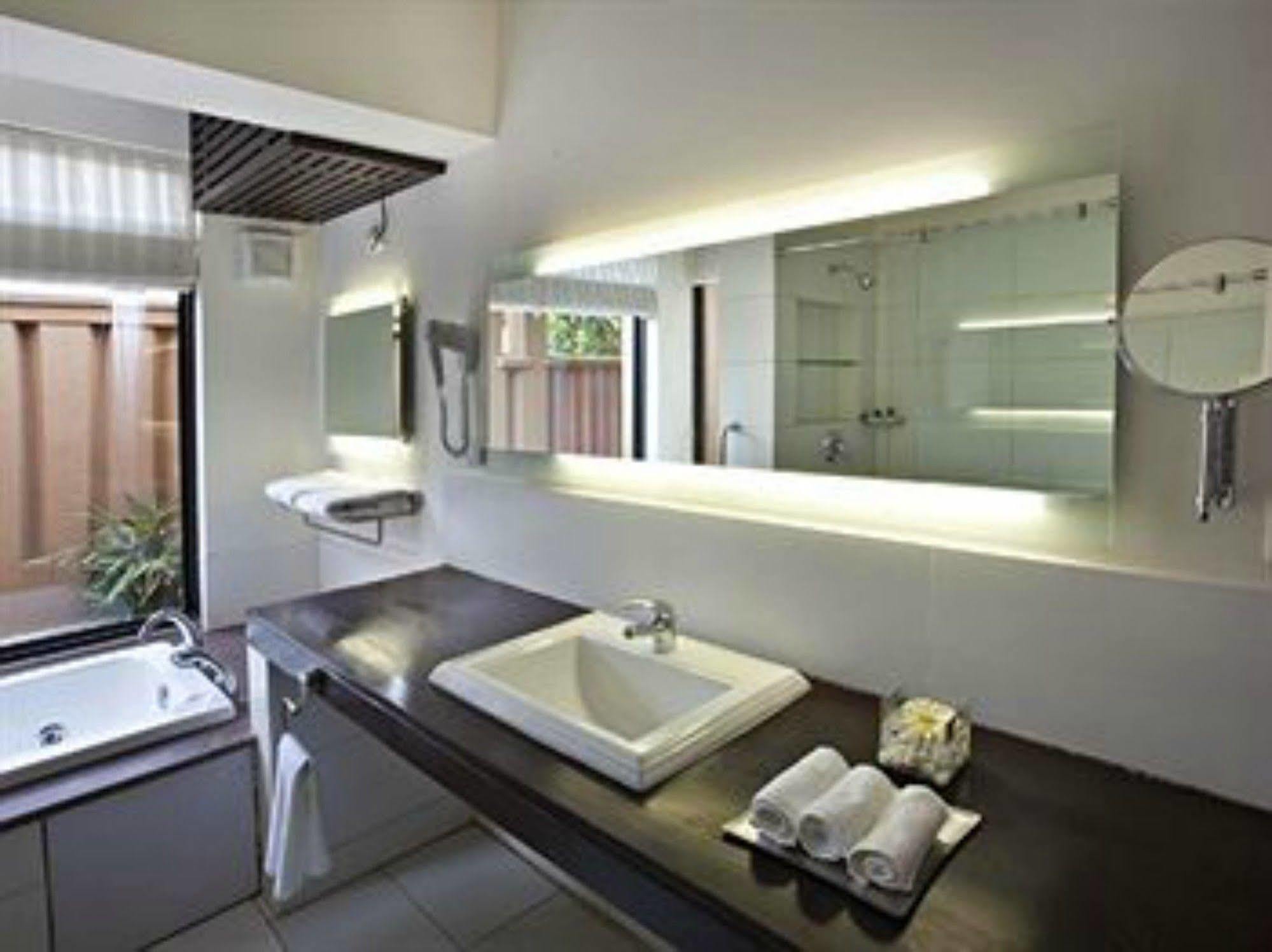 Lemon Tree Hotel, Tarudhan Valley, Manesar Gurgaon Eksteriør bilde