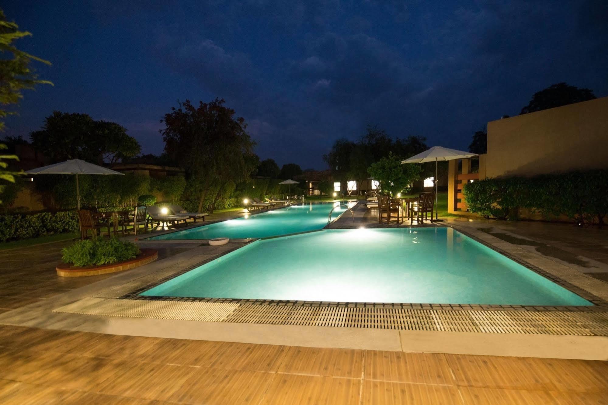 Lemon Tree Hotel, Tarudhan Valley, Manesar Gurgaon Eksteriør bilde