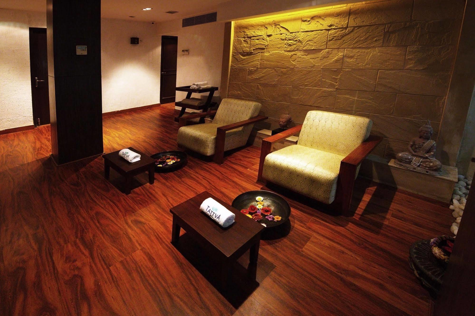 Lemon Tree Hotel, Tarudhan Valley, Manesar Gurgaon Eksteriør bilde