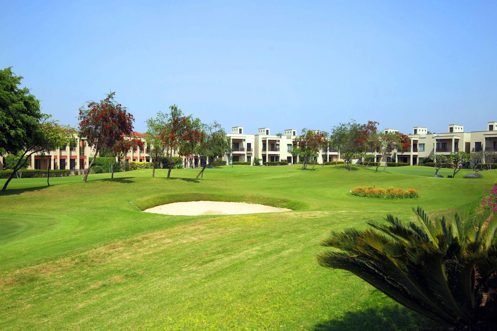 Lemon Tree Hotel, Tarudhan Valley, Manesar Gurgaon Eksteriør bilde