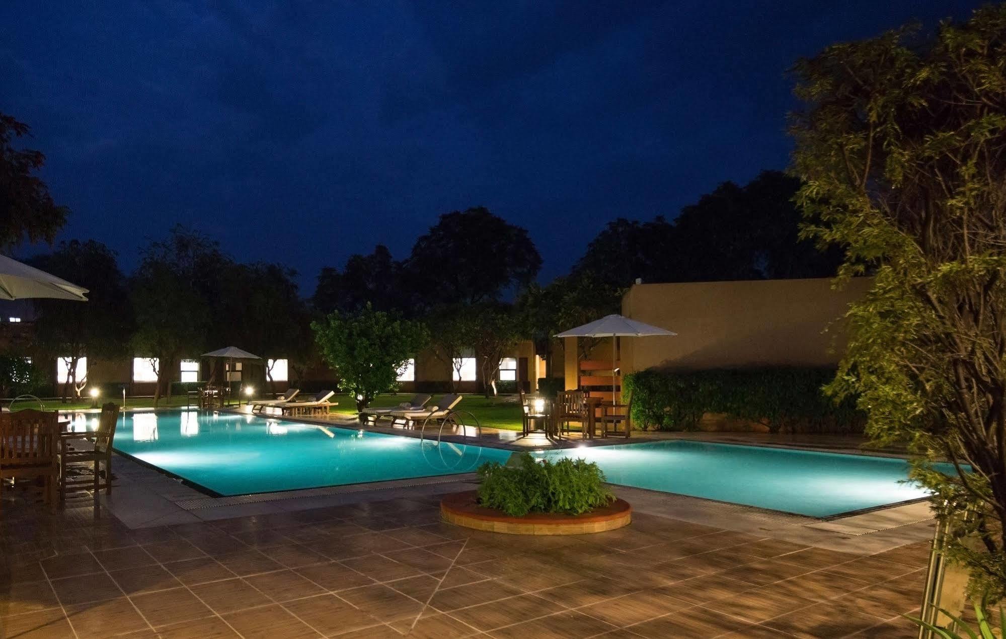 Lemon Tree Hotel, Tarudhan Valley, Manesar Gurgaon Eksteriør bilde